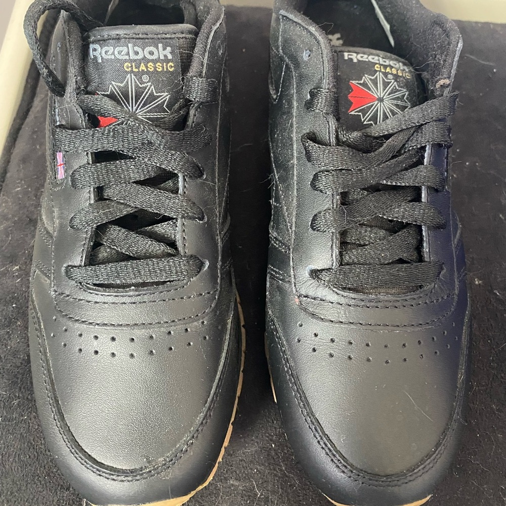 Reebok Classic trainers, black. Size 7.5